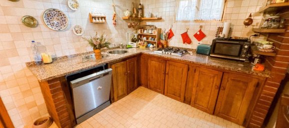 Дом с 6 комнатами в Сан Джованни Вальдарно, Италия № 47032 17