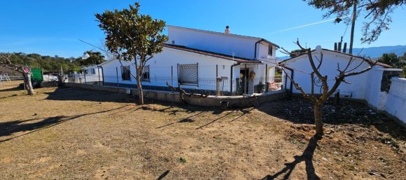 5 bedrooms House in Riells i Viabrea, Spain No. 112064 2