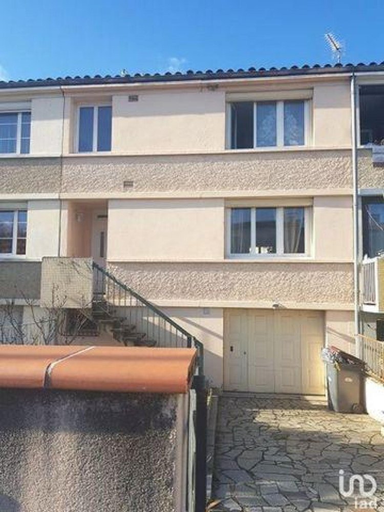 3 bedrooms House in Castres, France No. 28960