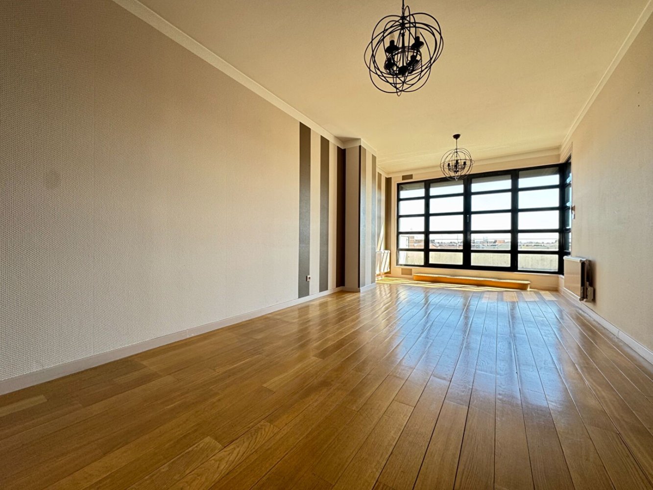 4 bedrooms Duplex in Lille, France No. 346396