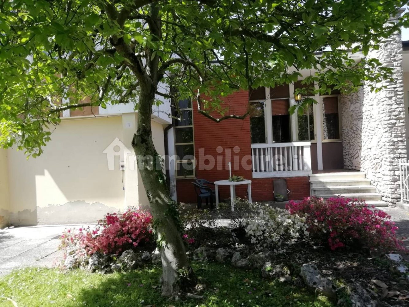 2 bedrooms Villa in Adria, Italy No. 84179