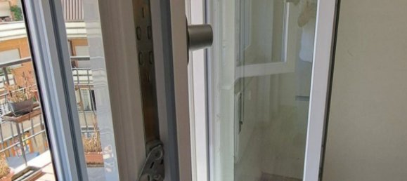 3 rooms Apartment in Rome, Italy No. 278815 26