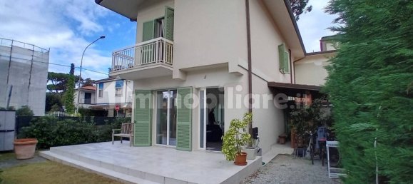 4 bedrooms Villa in Pietrasanta, Italy No. 129488 3