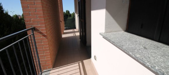 Apartamento de 2 habitaciónes en Cardano al Campo, Italy No. 334182 10