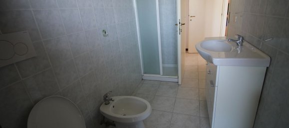 Apartamento de 2 habitaciónes en Cardano al Campo, Italy No. 334182 24
