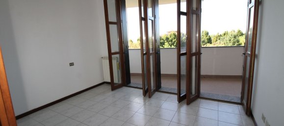 Apartamento de 2 habitaciónes en Cardano al Campo, Italy No. 334182 13