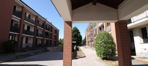 Apartamento de 2 habitaciónes en Cardano al Campo, Italy No. 334182 2