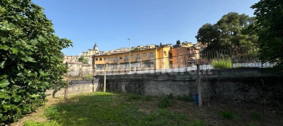 3 Schlafzimmer Villa in Gualdo Tadino, Italy, Nr. 63960 9