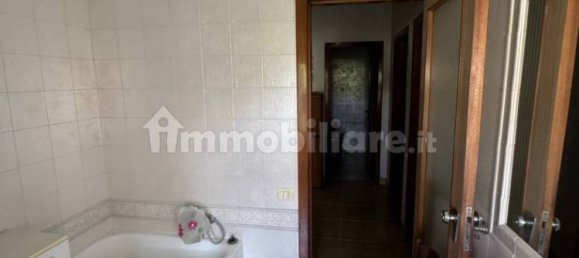 3 Schlafzimmer Villa in Gualdo Tadino, Italy, Nr. 63960 27