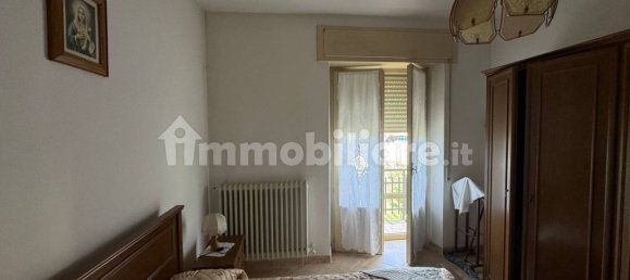 3 Schlafzimmer Villa in Gualdo Tadino, Italy, Nr. 63960 21