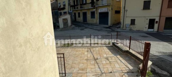 3 Schlafzimmer Villa in Gualdo Tadino, Italy, Nr. 63960 14