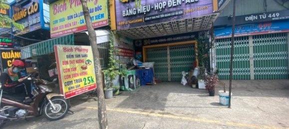 184m² House in District 7, Vietnam No. 13081 2