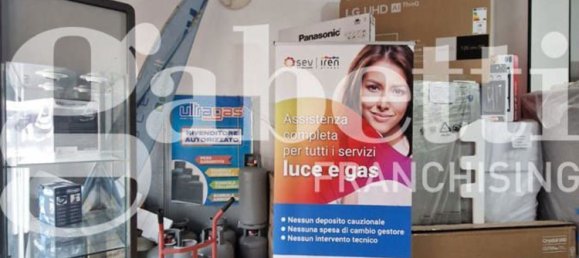 101m² Commercial property in Mesagne, Italy No. 341895 3