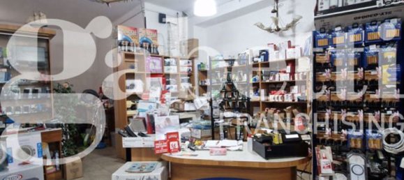 101m² Commercial property in Mesagne, Italy No. 341895 8