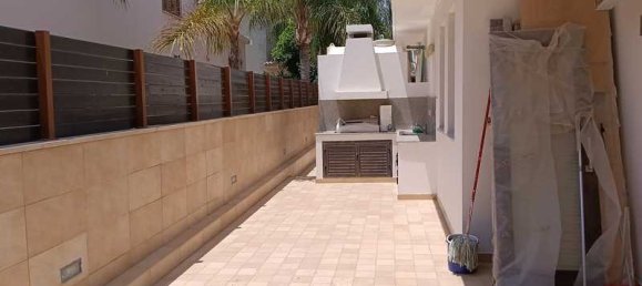 4 bedrooms House in Larnaca, Cyprus No. 7467 11