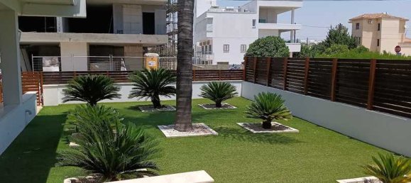 4 bedrooms House in Larnaca, Cyprus No. 7467 8