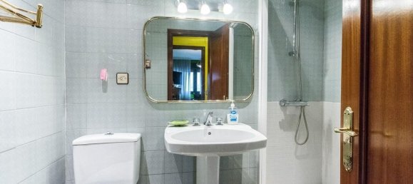 3 bedrooms Apartment in Gijon, Spain No. 137885 18