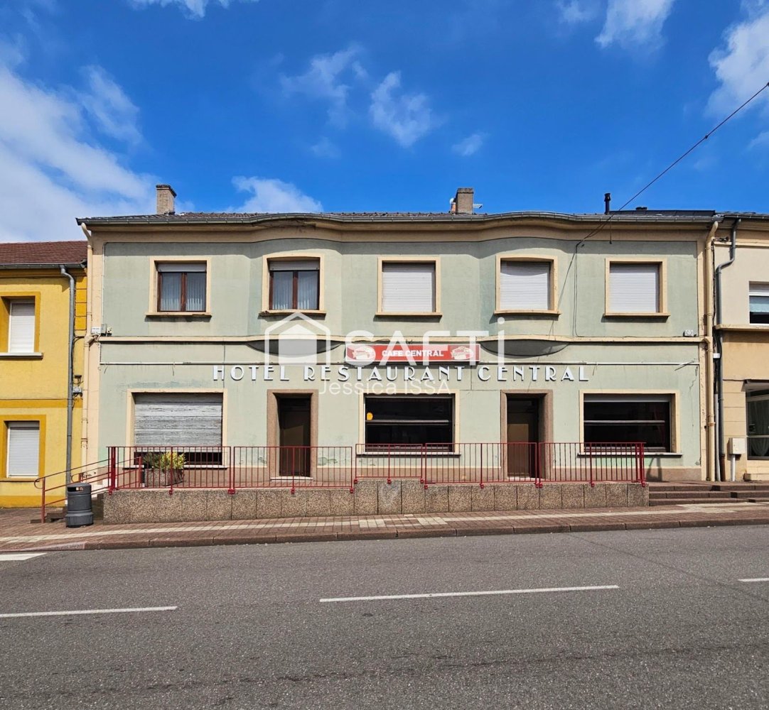 Propriété commerciale à L'Hôpital, France 380m² No. 152861