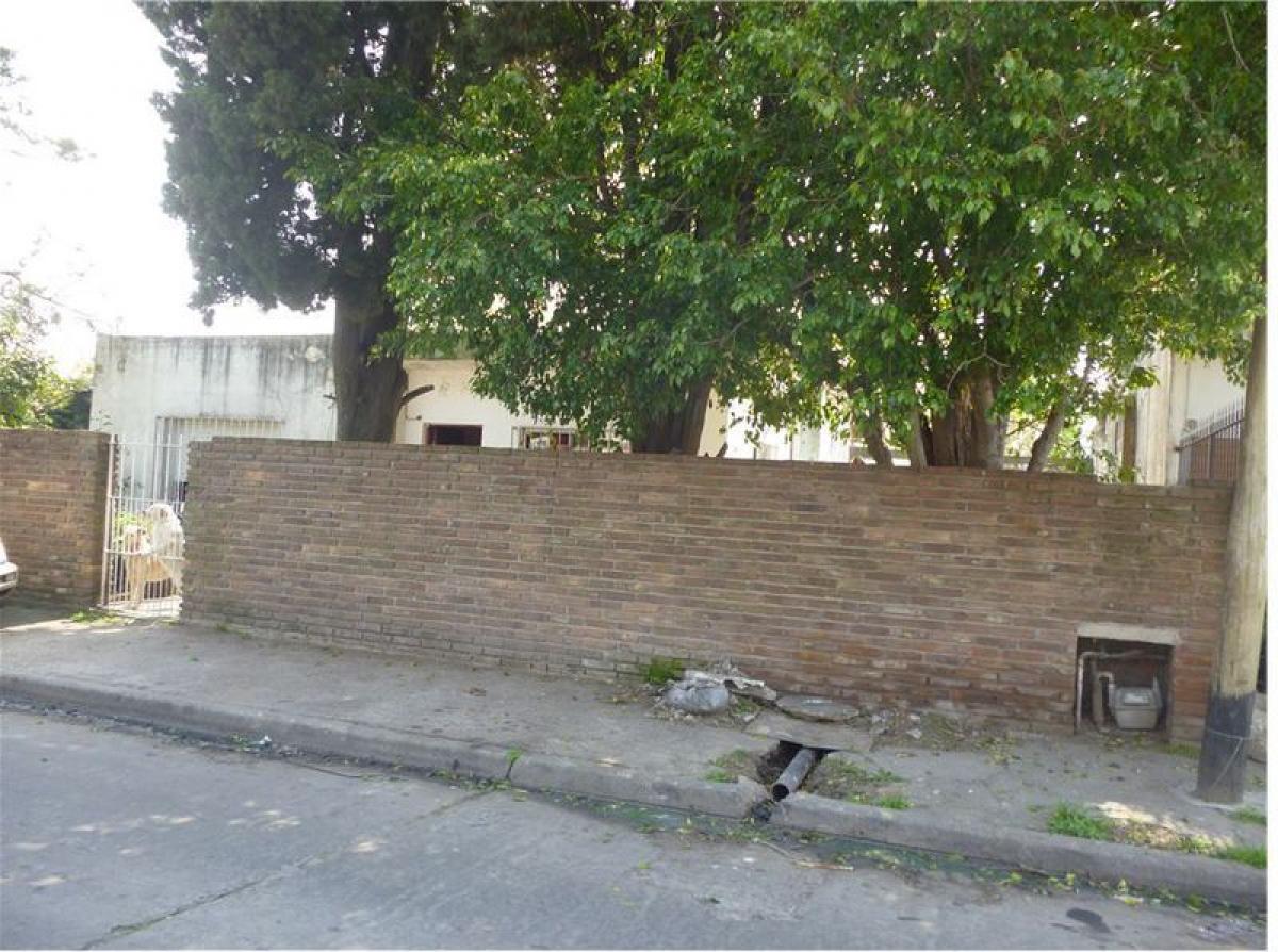 3 bedrooms House in Quilmes, Argentina No. 72208