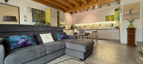 3 bedrooms Apartment in Como, Italy No. 361919 2