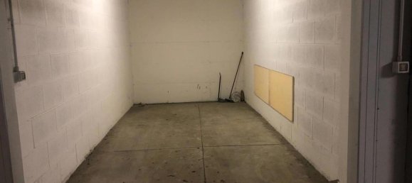 18m² Garage in Rome, Italy No. 36338 5