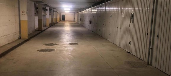 18m² Garage in Rome, Italy No. 36338 2