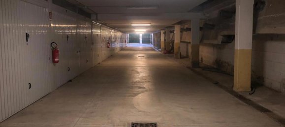 18m² Garage in Rome, Italy No. 36338 3