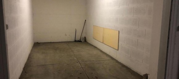 18m² Garage in Rome, Italy No. 36338 7