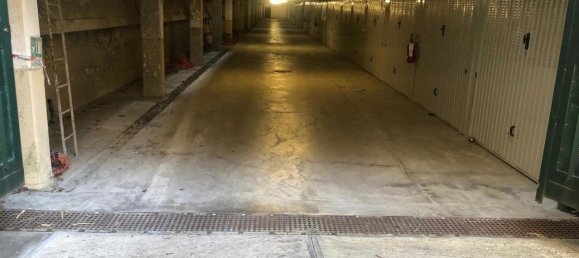 18m² Garage in Rome, Italy No. 36338 4