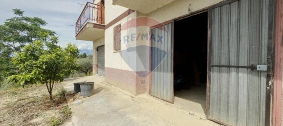 Дом с 8 комнатами в Ланчано, Италия № 177805 6