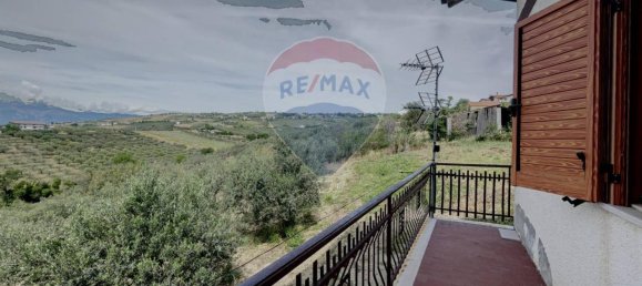 Дом с 8 комнатами в Ланчано, Италия № 177805 23