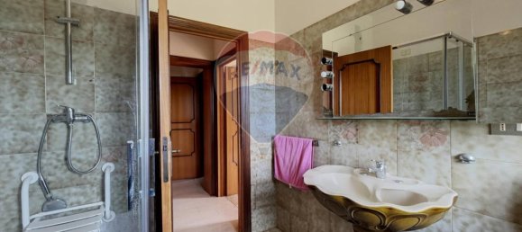 Дом с 8 комнатами в Ланчано, Италия № 177805 2