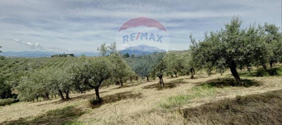 Дом с 8 комнатами в Ланчано, Италия № 177805 37