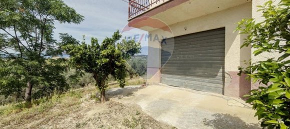 Дом с 8 комнатами в Ланчано, Италия № 177805 33