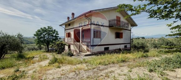 Дом с 8 комнатами в Ланчано, Италия № 177805 31