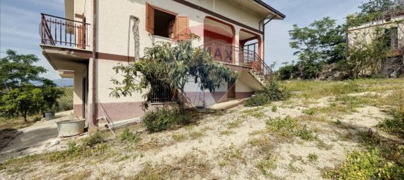 Дом с 8 комнатами в Ланчано, Италия № 177805 39