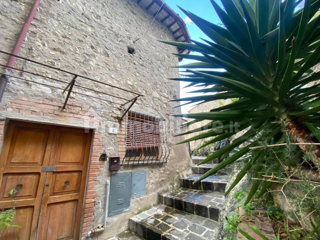 Apartamento de 2 dormitorios en Arrone, Italy No. 50299