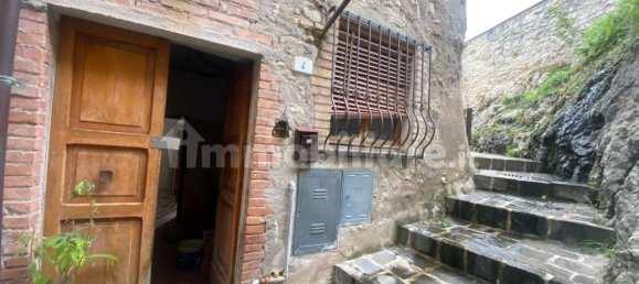 Apartamento de 2 dormitorios en Arrone, Italy No. 50299 14