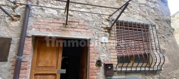 Apartamento de 2 dormitorios en Arrone, Italy No. 50299 18
