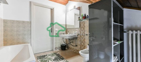 Вилла с 4 спальнями в Крема, Италия № 206619 34