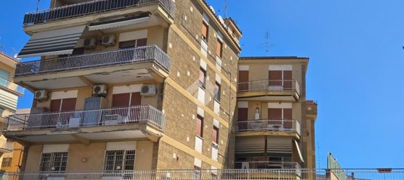 3 rooms Apartment in Pomezia, Italy No. 289740 11