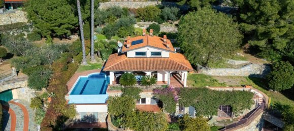 5 bedrooms Villa in Andora, Italy No. 156389 3