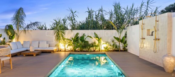 3 bedrooms Townhouse in Marbella, Spain No. 187125 2