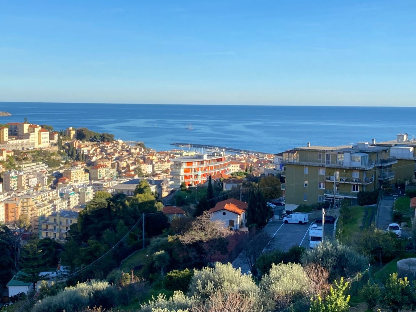 6 rooms Villa in Sanremo, Italy No. 101519