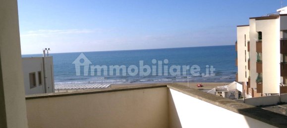 Apartamento de 2 dormitorios en Anzio, Italy No. 128775 2