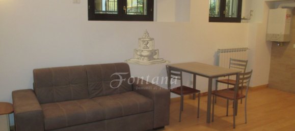2-salle Appartement à Milan, Italy No. 250293 7