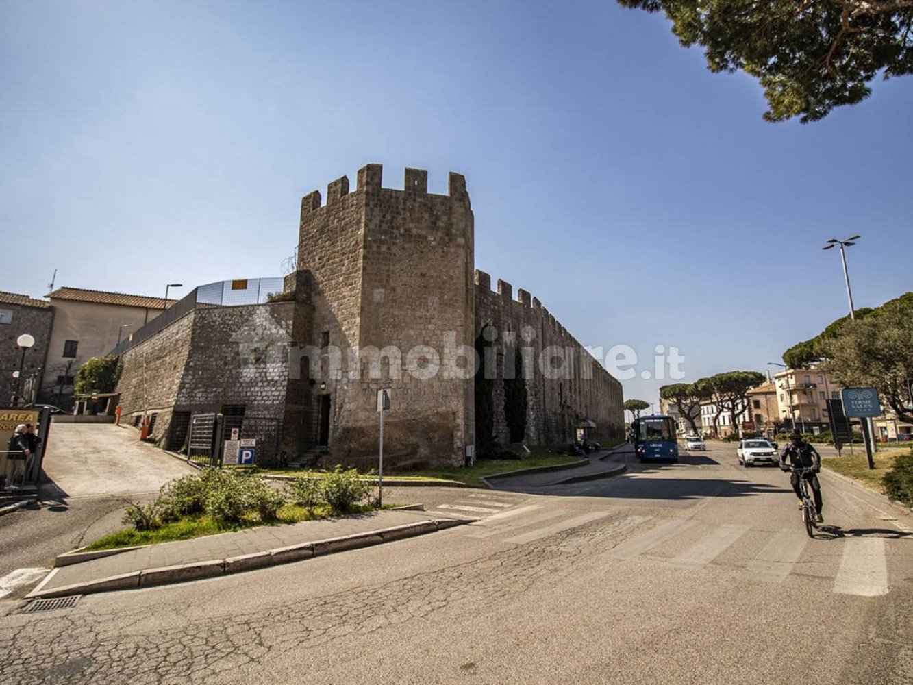 3 rooms Building in Viterbo, Italy No. 342490