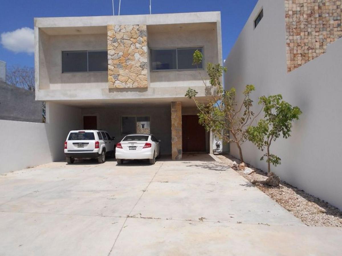 Casa de 3 dormitorios en Mérida, Mexico No. 21589