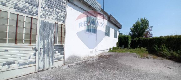347m² Warehouse in Riva del Po, Italy No. 315747 2