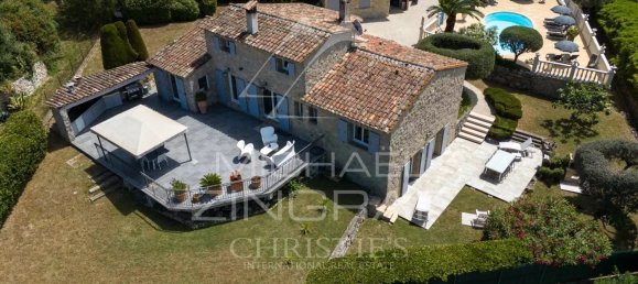 Villa de 4 dormitorios en Peymeinade, France No. 664 13